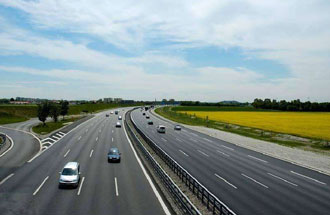 在河南省境內(nèi)，夜間使用ETC過收費(fèi)站的貨車享九折優(yōu)惠