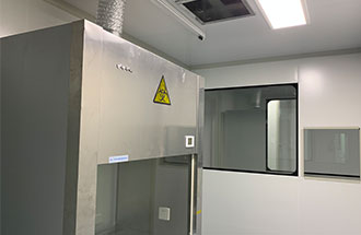 10月9日，志遠(yuǎn)凈化工程項(xiàng)目傳回的河南某科研單位實(shí)驗(yàn)室施工進(jìn)度